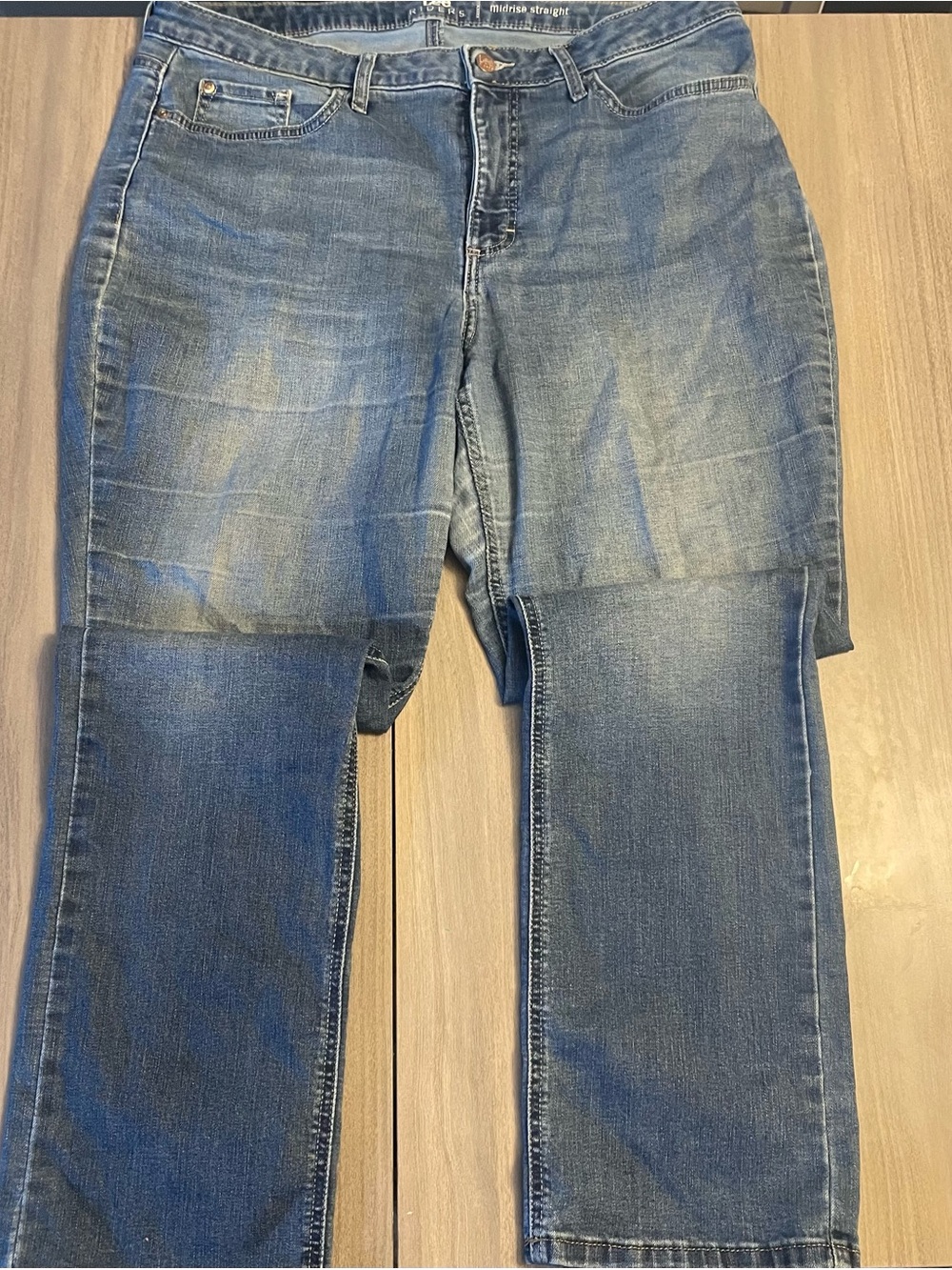 Lee Riders Women’s Size 16/18 Mid-Rise Straight Leg Jeans - Picture 4 of 5